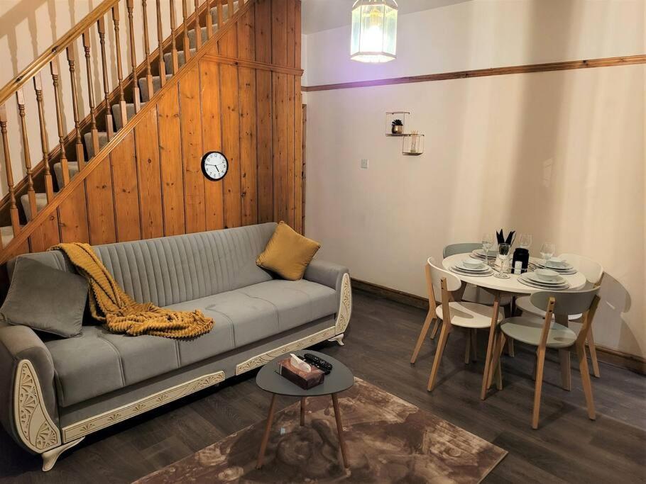 וולינגטון Nice 4-Bedroom Vacation Home With Indoor Fireplace מראה חיצוני תמונה