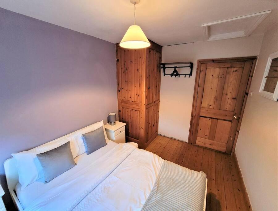 וולינגטון Nice 4-Bedroom Vacation Home With Indoor Fireplace מראה חיצוני תמונה